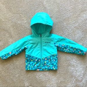 Columbia zipped up baby jacket Sz 2T